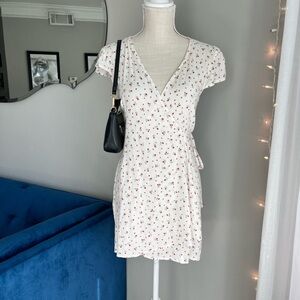 brandy melville white wrap dress 🌸